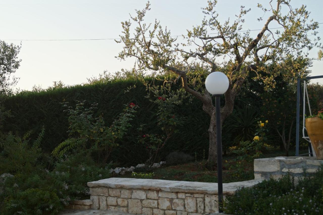 Bed and Breakfast La Casa Del Nonno Alberobello Esterno foto